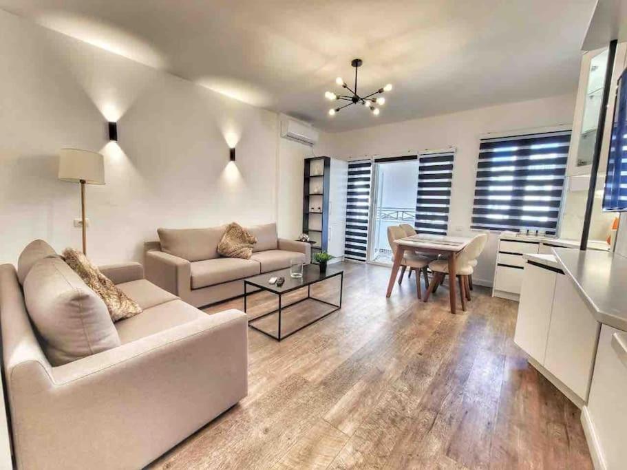 53° Bs Skanderbeg City Center Comfort Tirana Exterior foto